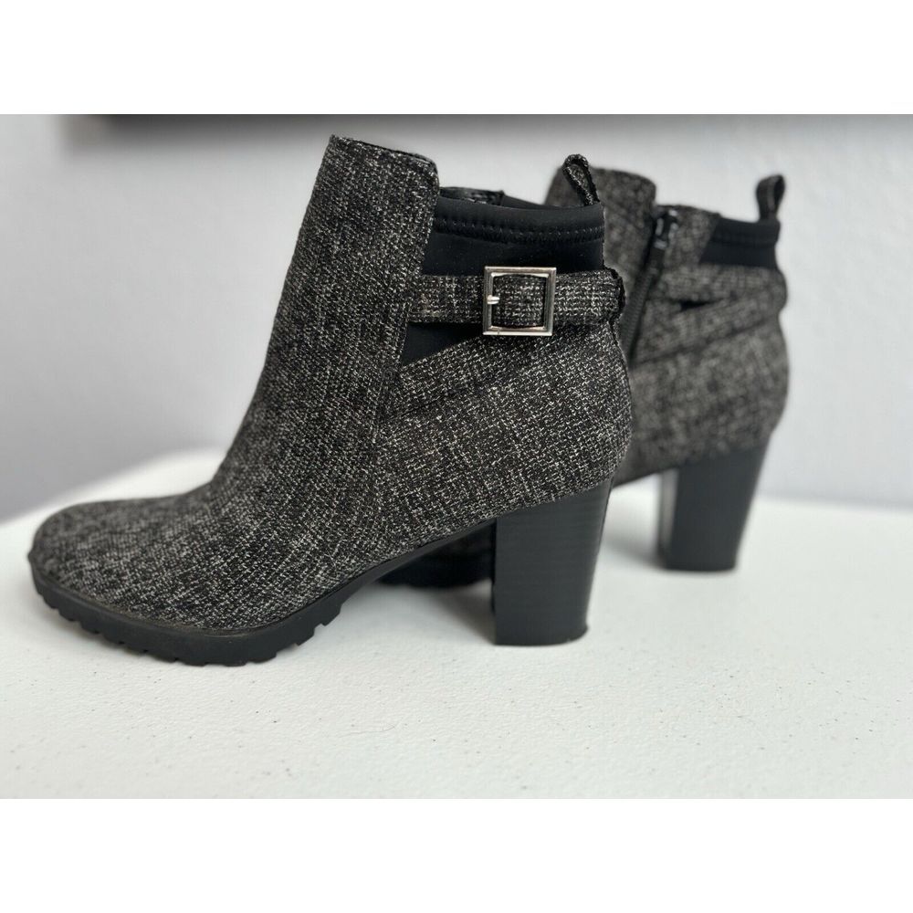Kelly & Kate Women's 8M Gray and Black Zip Up Fabric Booties
